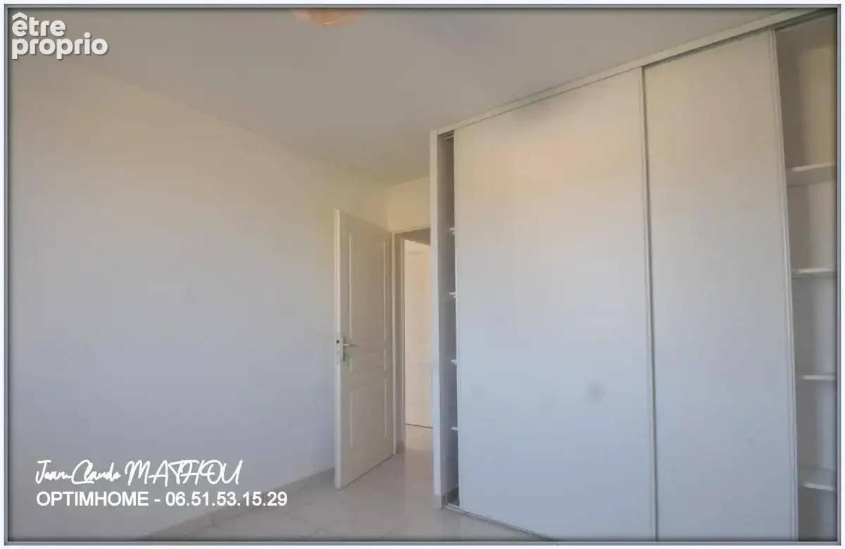 A vendre appartement T2 41 m² avec terrasse, vue campagne, 2 parkings et piscine - 11200 Lézignan-Corbières - photo 4