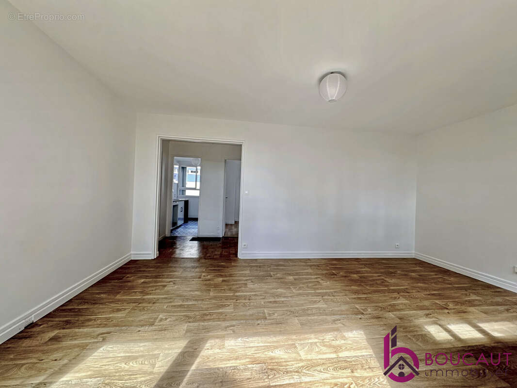 Appartement à LE PLESSIS-ROBINSON