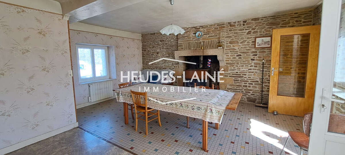 Maison à LES LOGES-MARCHIS