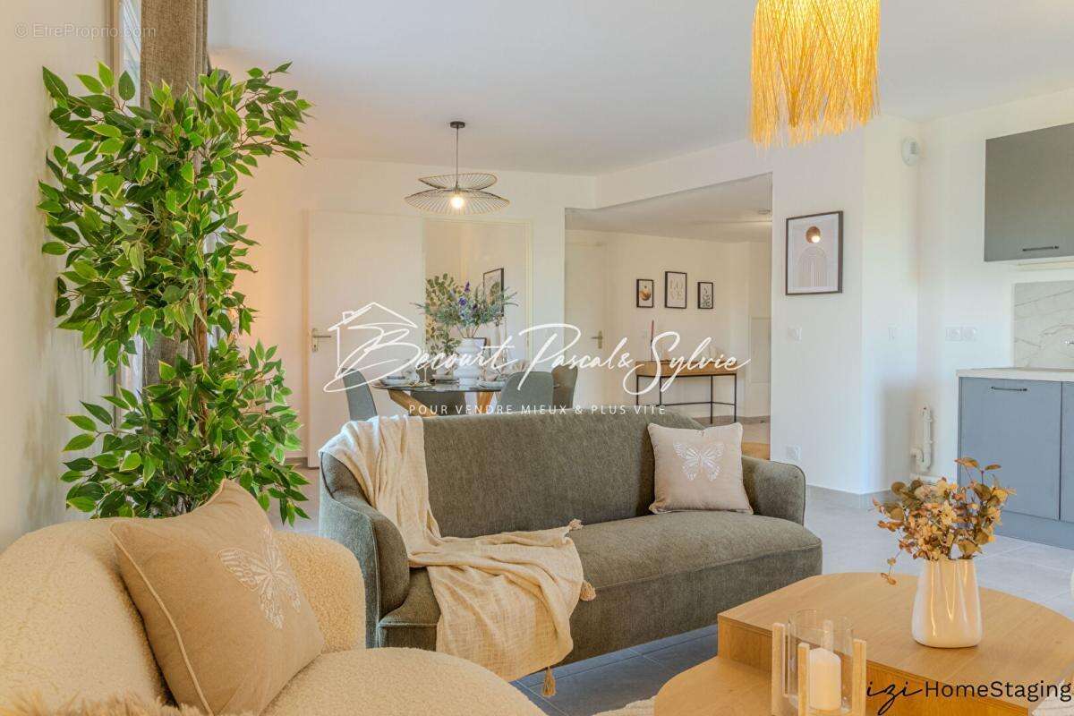 APPARTEMENT T3- 70,46 m² Idéalement situé: 227000  avec terrasse , double garage. Très Grand confort MONTEUX (84170) - photo 12