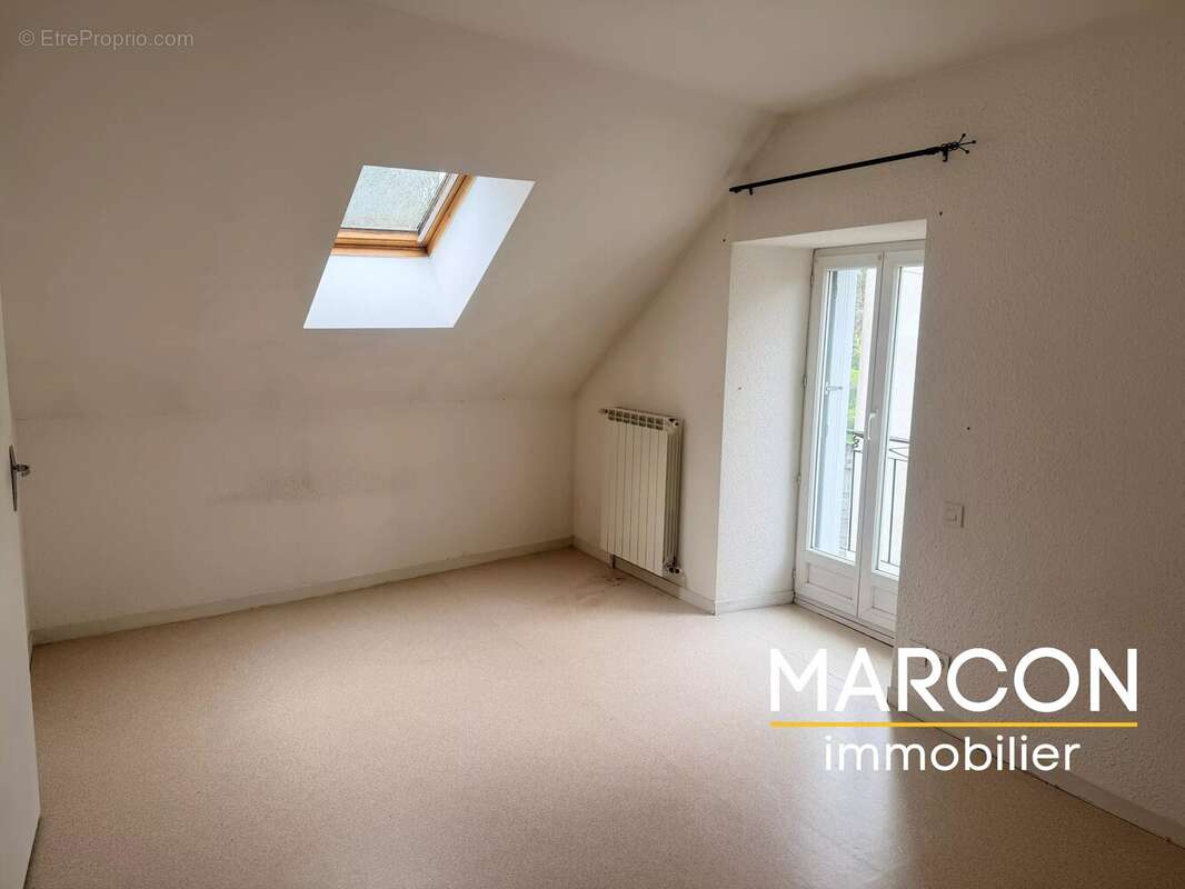 Appartement à SAINT-VAURY