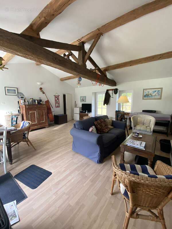 Maison à COMMEQUIERS