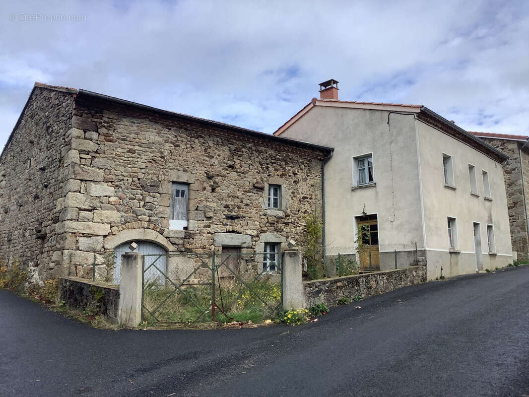 Maison à RIOTORD
