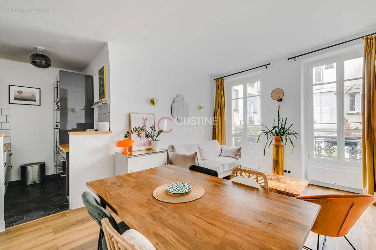 Appartement à PARIS-18E