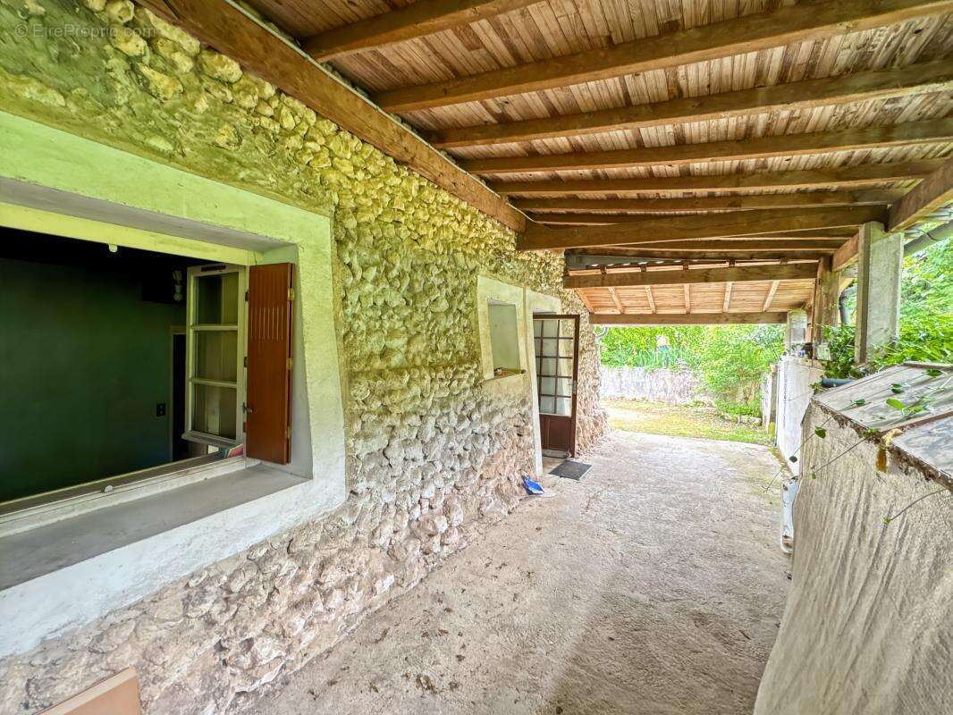 Maison à SAINT-ASTIER