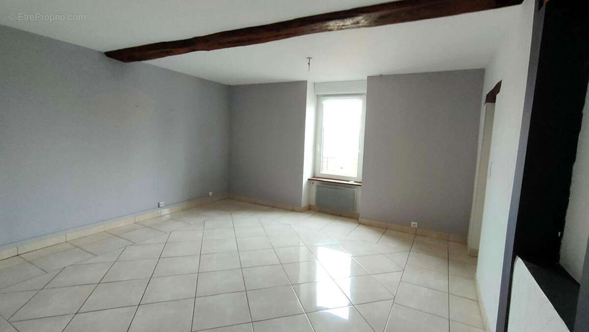 Appartement à MORTAGNE-SUR-SEVRE