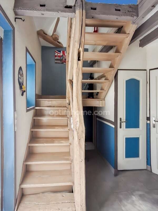 Maison à TREMBLAY-LES-VILLAGES