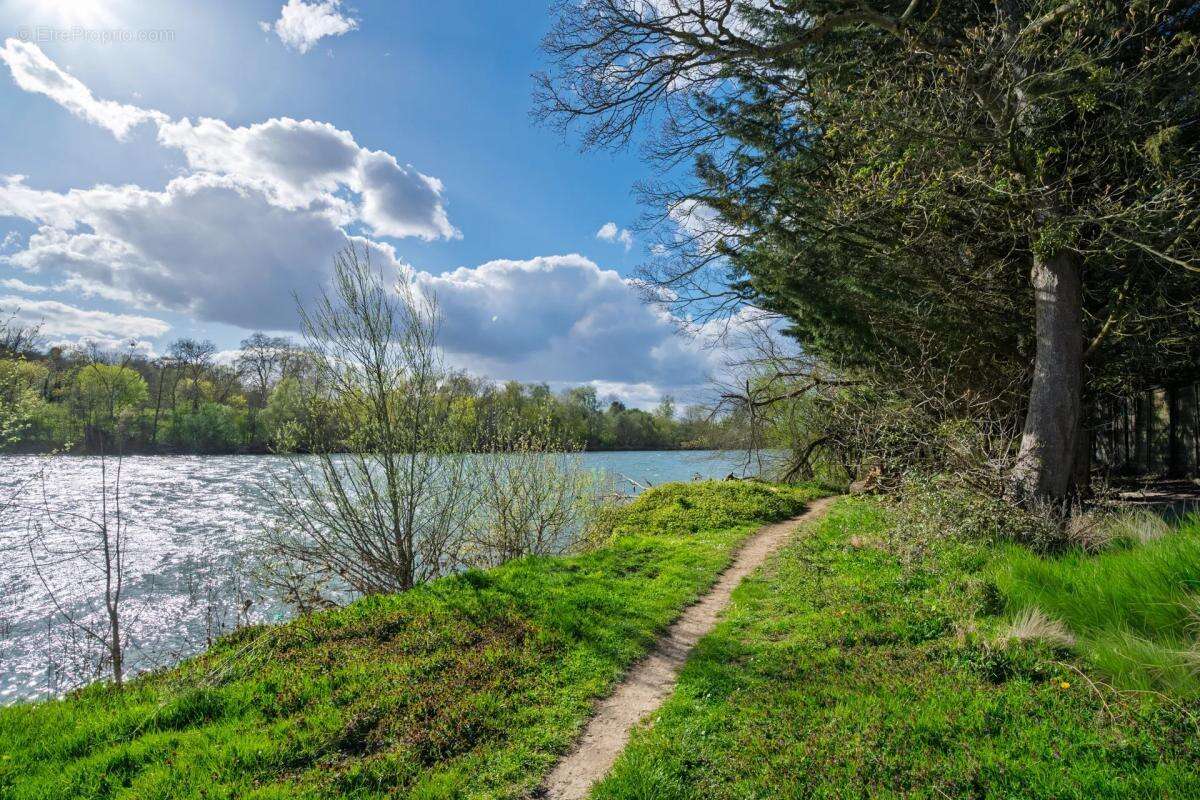 Maison à SOISY-SUR-SEINE