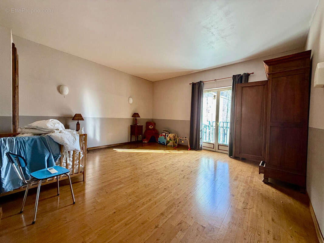 Maison à BAGNOLS-SUR-CEZE