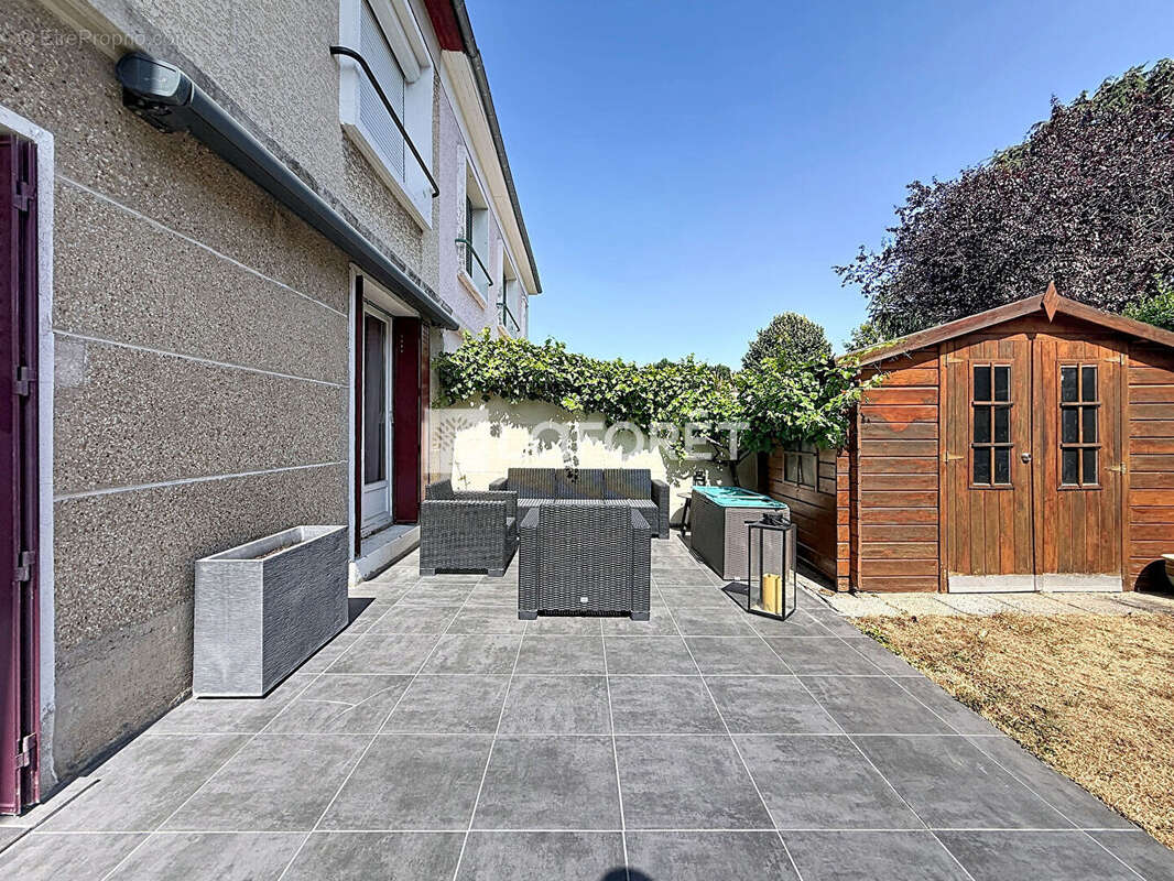 Maison Bourg La Reine 8 pièces 152 m2 - photo 4