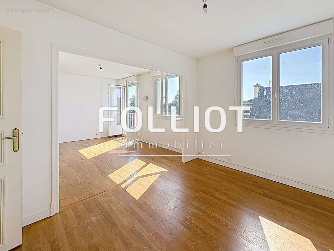 Appartement à FOUGERES