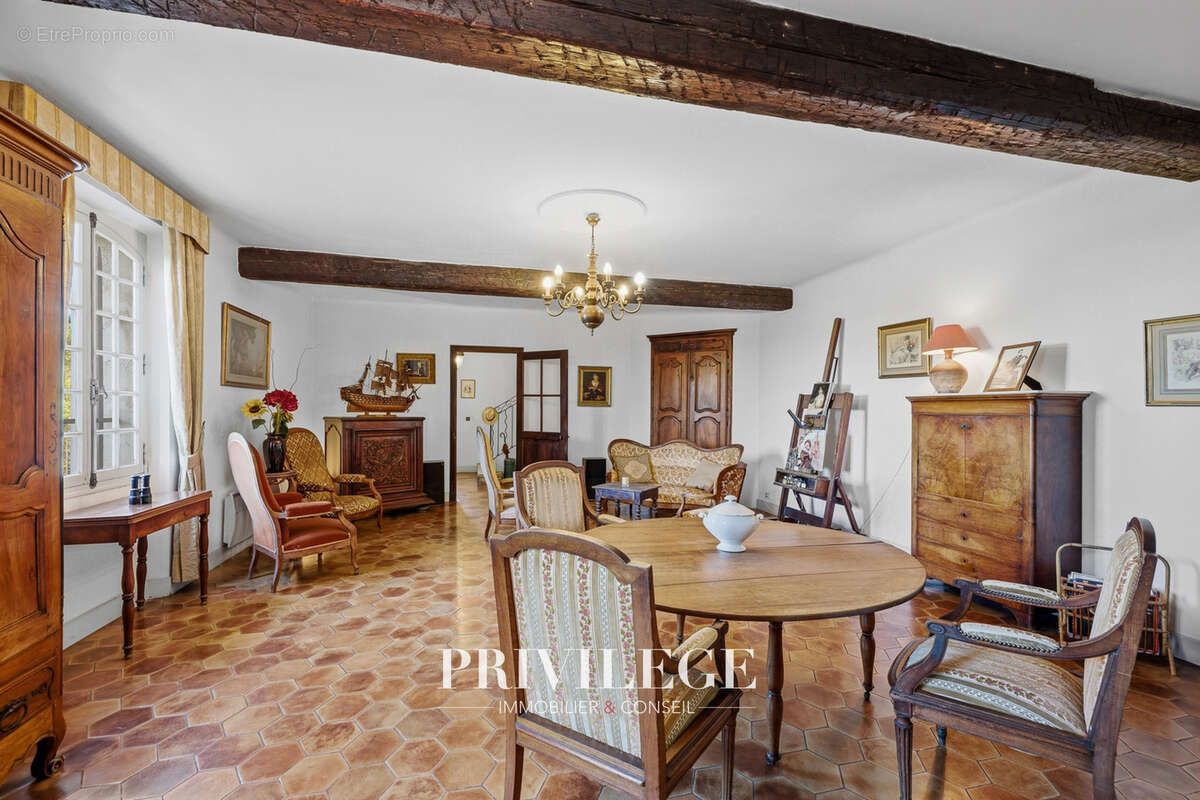 Maison à OLLIOULES