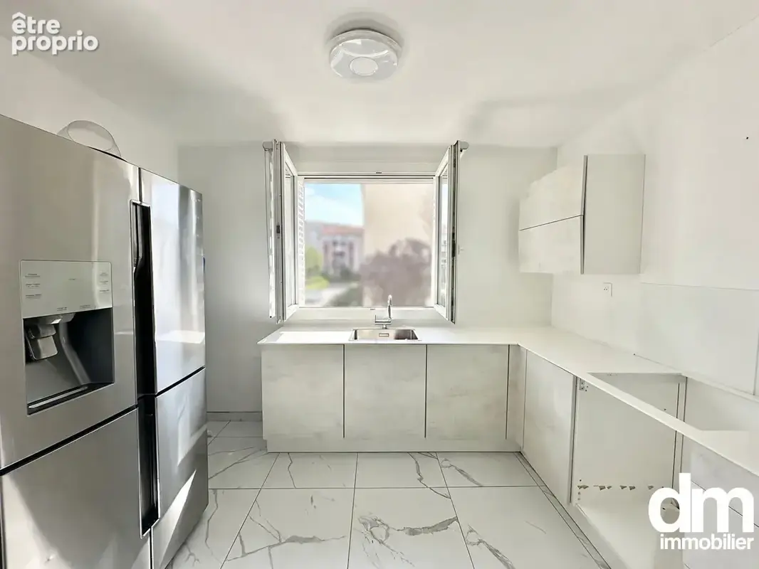 Appartement Martigues 4 pièces 72 m2 avec balcon et stationnement privatif - photo 3