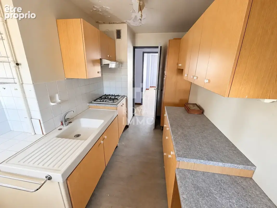Le Mourillon - T3 avec balcon - proche commerces et commodités - photo 6