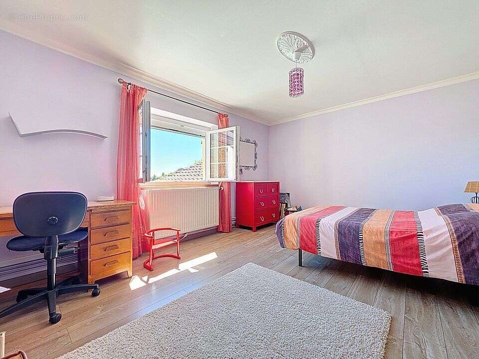 Maison à LUZINAY