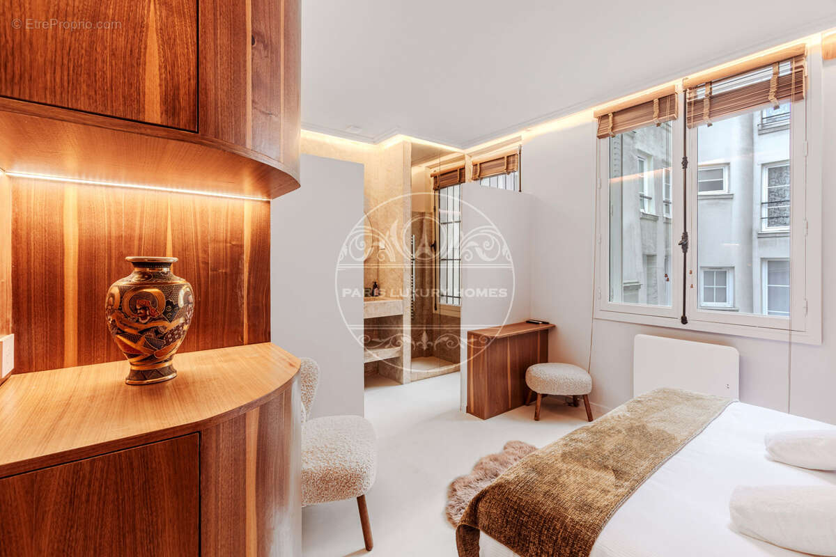 Appartement à PARIS-6E