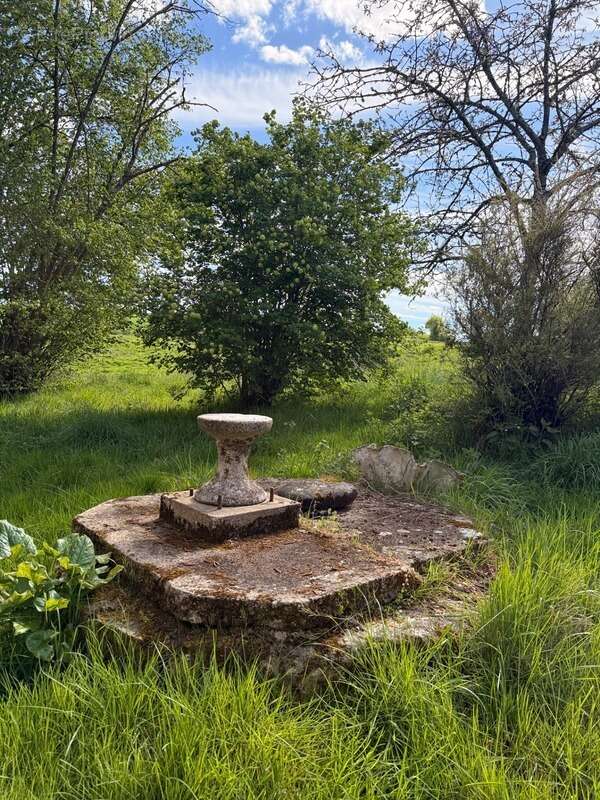 Maison à LA CELLE-DUNOISE