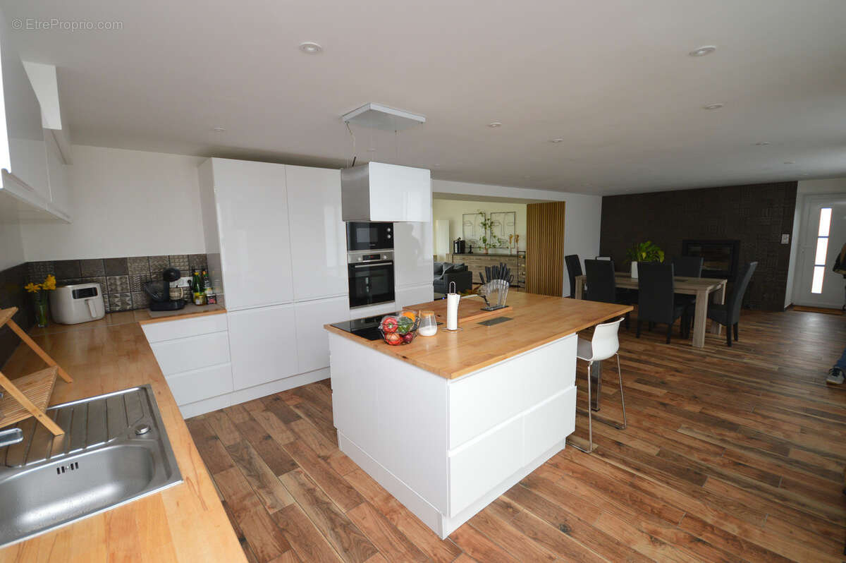 Maison à SAINT-PROUANT