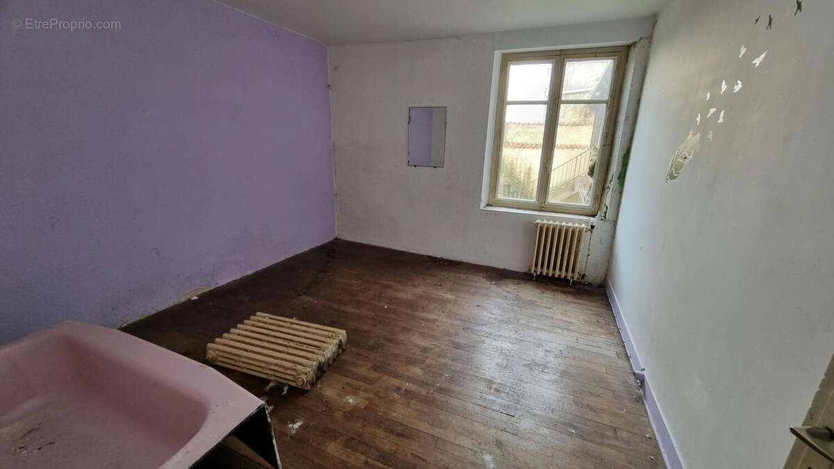 20250211_110351 - Commerce à NONTRON