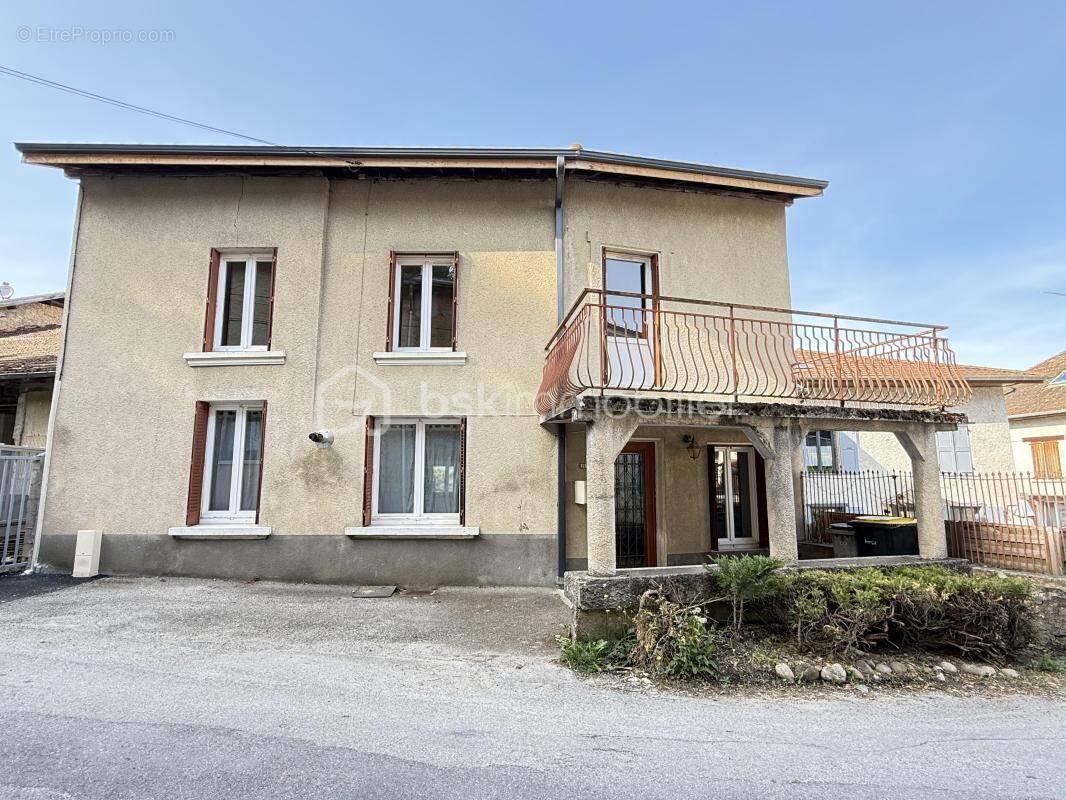 Maison à IZEAUX
