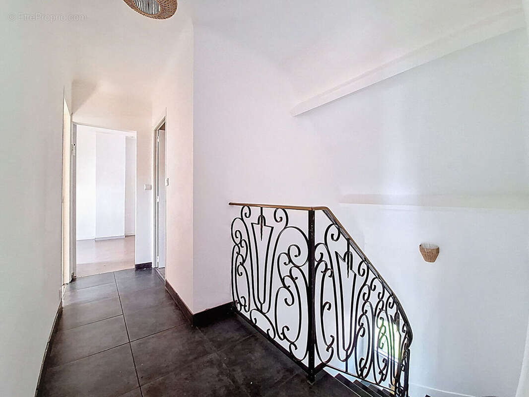 Maison à SAINTE-LUCE-SUR-LOIRE