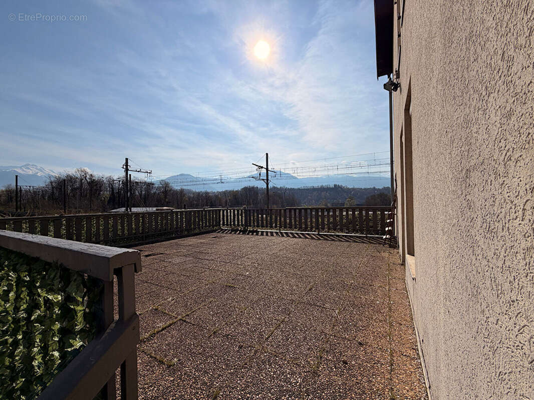 Appartement à SAINT-PIERRE-D'ALBIGNY