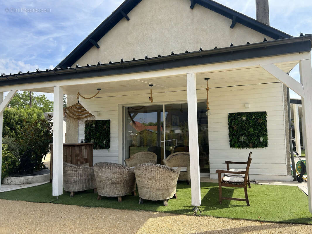 Maison rénovée, habitable de suite, garage, jardin clos avec piscine - photo 14