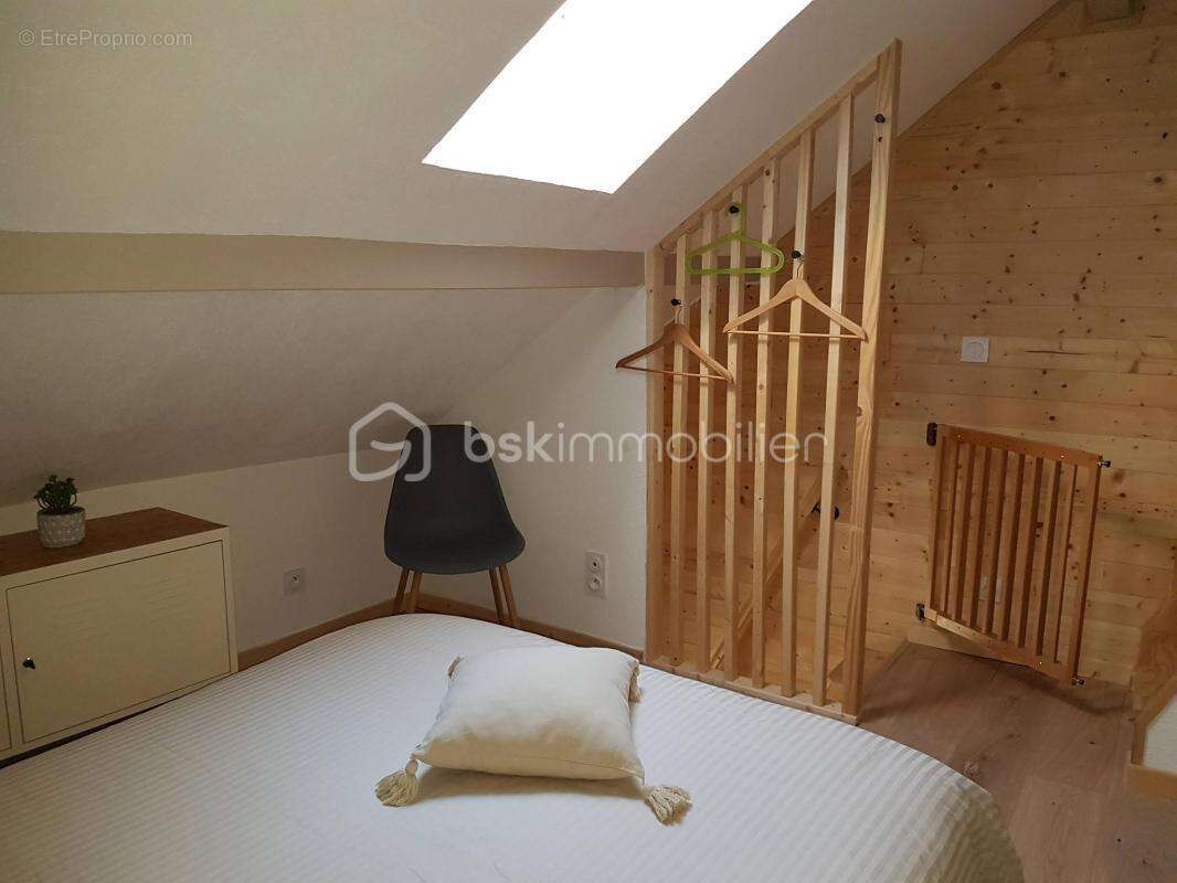 Appartement à COLMARS