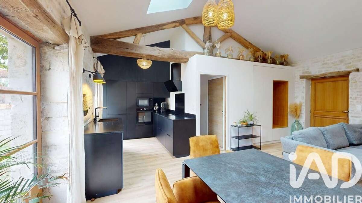 Photo 2 - Maison à SAINTE-SOULLE