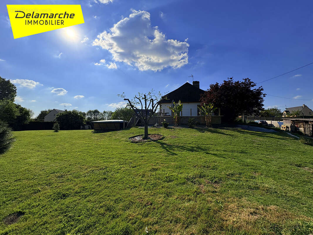 A VENDRE  AVRANCHES Maison avec Piscine au Val Saint Pere, 6 pièces et terrain de 2000 m² proche A84  entre Rennes et Caen - photo 15