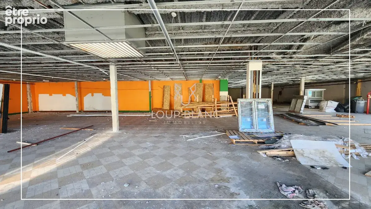 Local commercial divisible - 1 375 m2 - photo 2