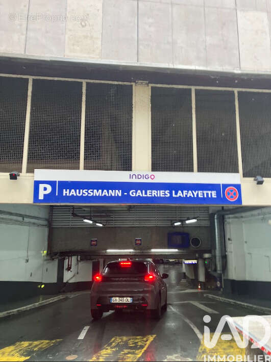 Photo 5 - Parking à PARIS-9E