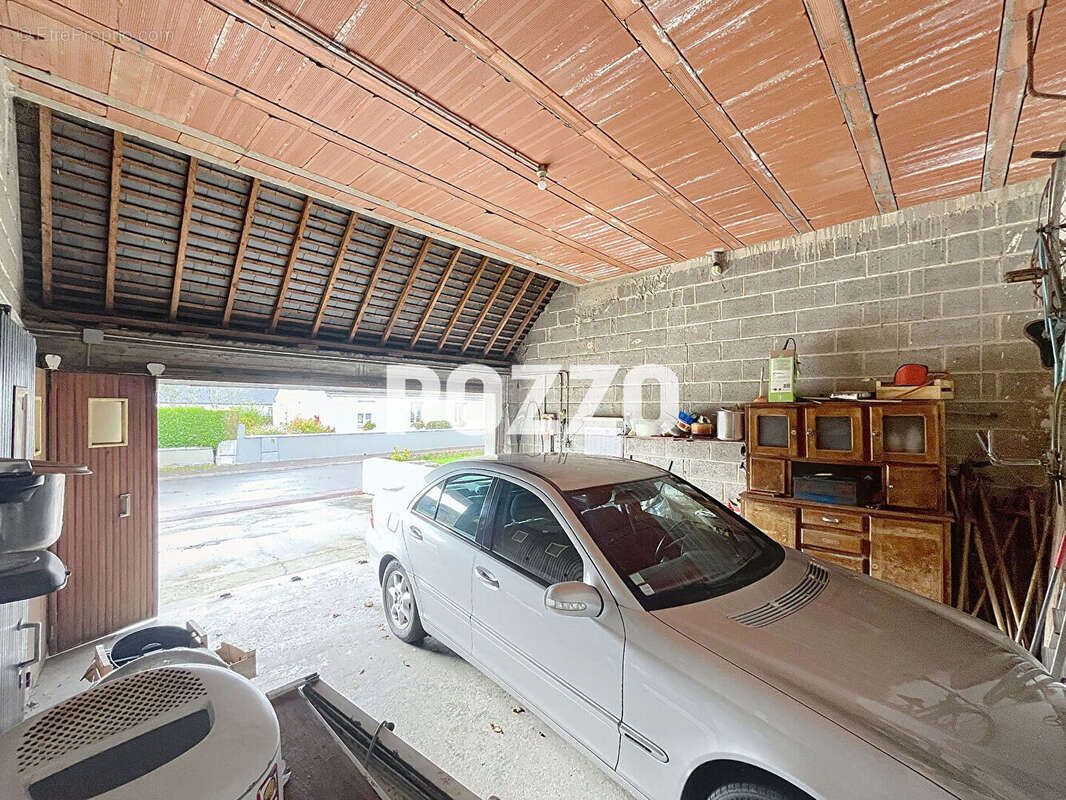 Maison à SAINT-HILAIRE-DU-HARCOUET