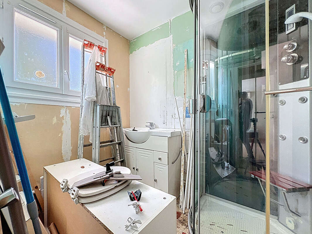 Maison à AMBILLOU-CHATEAU