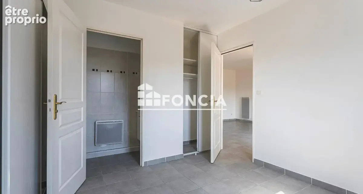  à vendre – t3 en étage élevé – grand garage en sus- porte marine – la seyne-sur-mer - photo 5