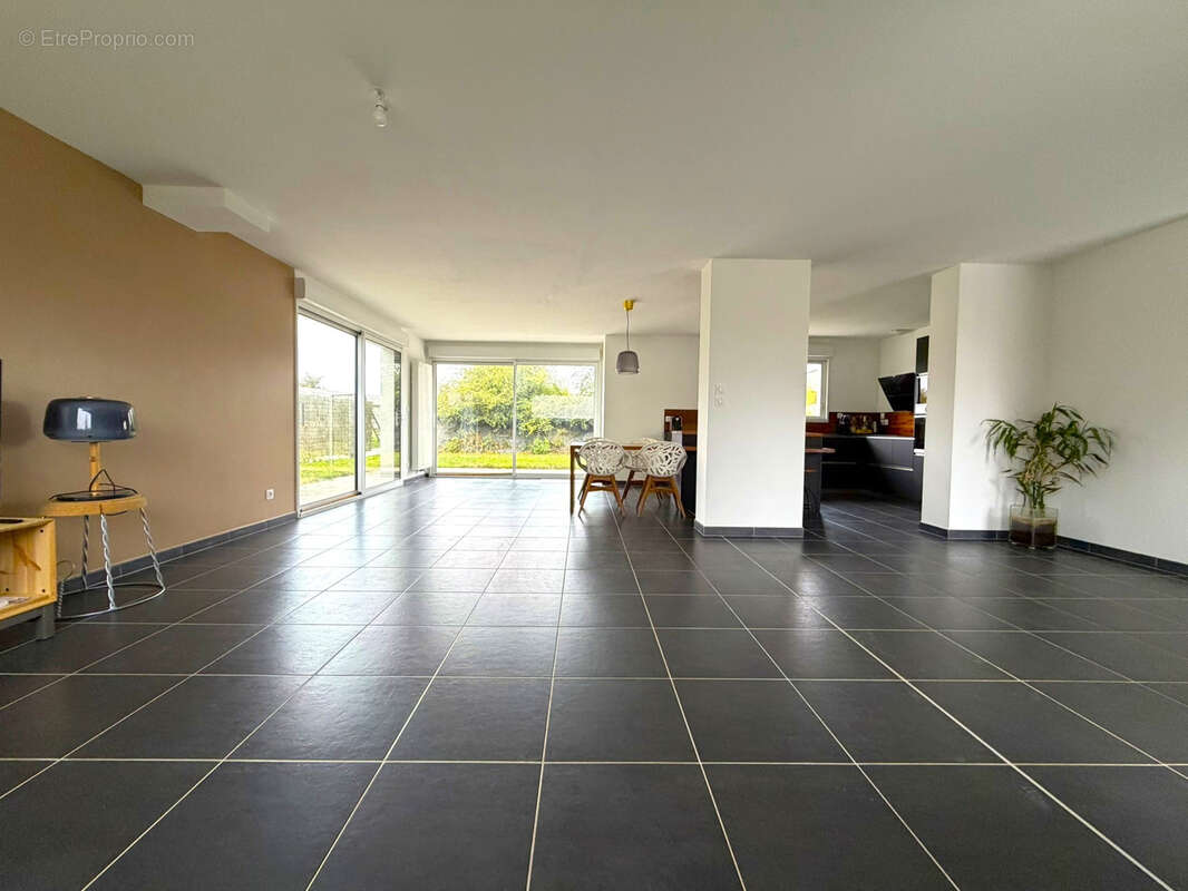 Maison à ALLENNES-LES-MARAIS