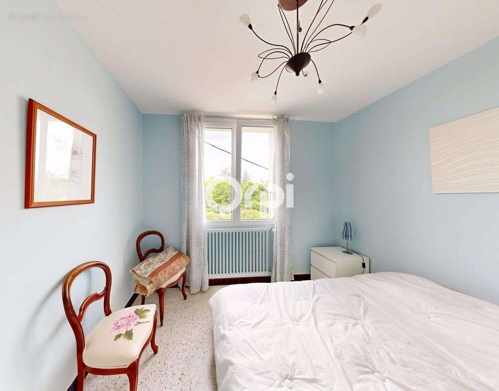 Grande villa familiale avec piscine, dépendance et potentiel locatif - photo 11