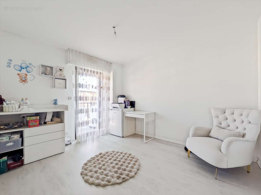 Dpt Haute Savoie (74), à vendre THONON-LES-BAINS - Lumineux T3 de 63m² avec double balcon – Secteur très recherché - photo 5