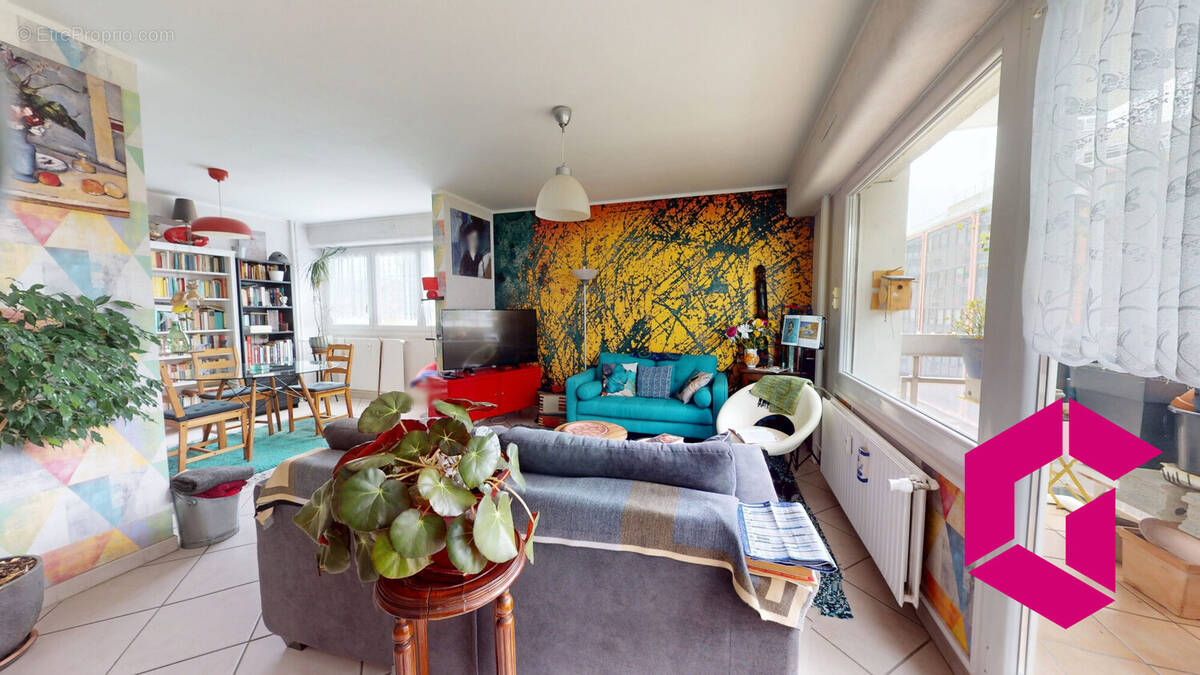 Appartement à SAINT-ETIENNE