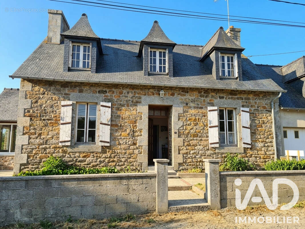 Maison 93 m² à Plouec-Du-Trieux  - photo 2