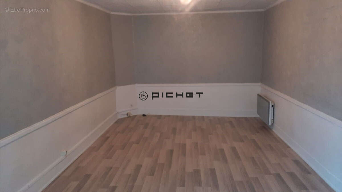 Appartement à ALLASSAC