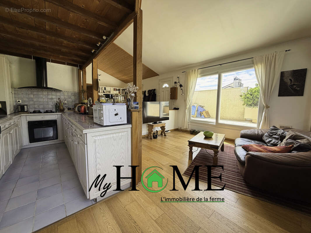 Appartement à NANDY