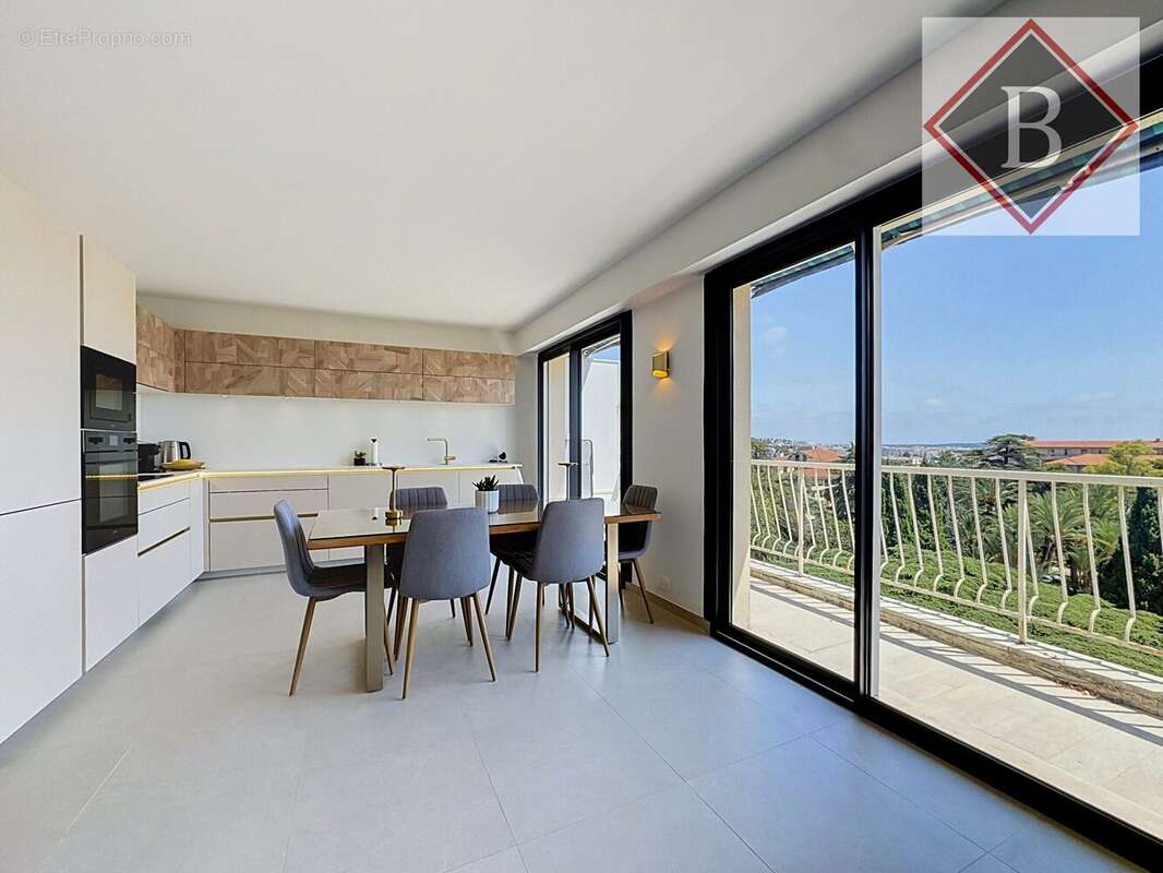 Appartement à LE CANNET