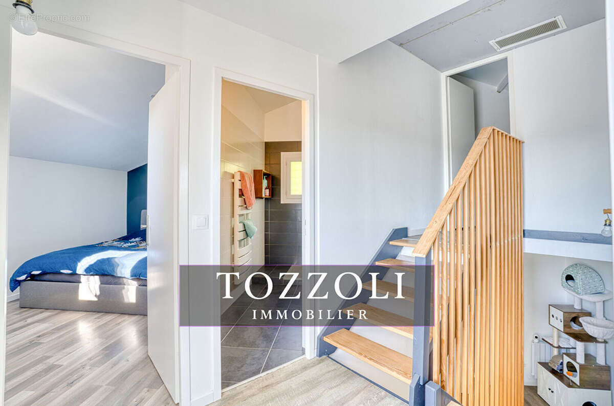 Maison à SAINT-QUENTIN-FALLAVIER