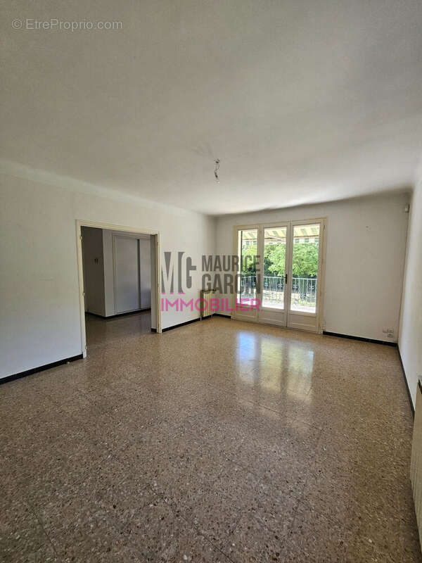 Maison à PERNES-LES-FONTAINES