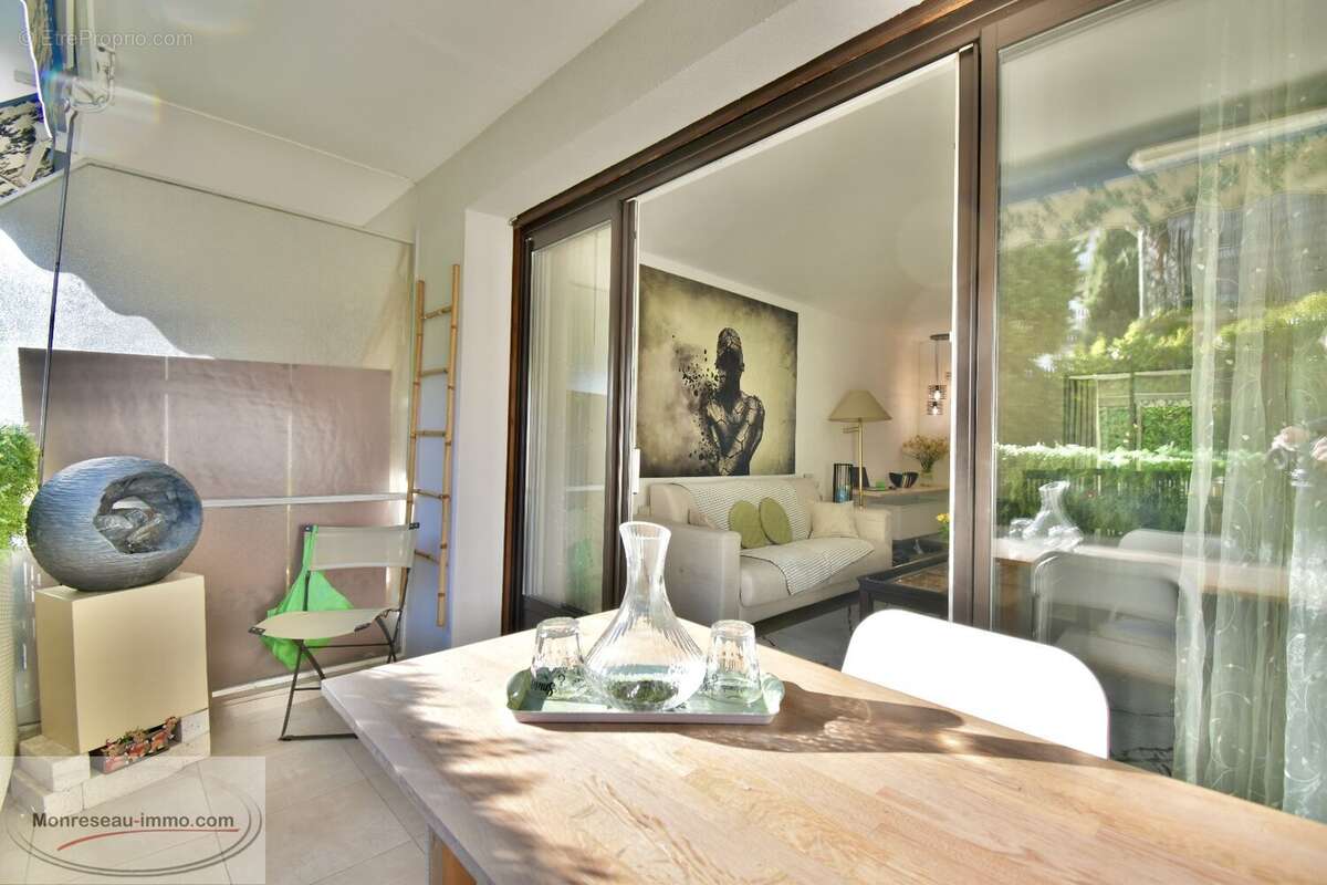 Appartement à LE CANNET