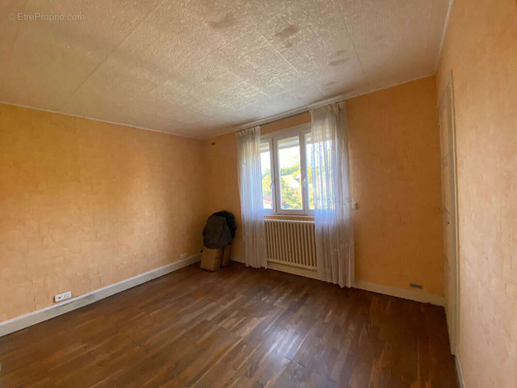 Maison à LONS-LE-SAUNIER