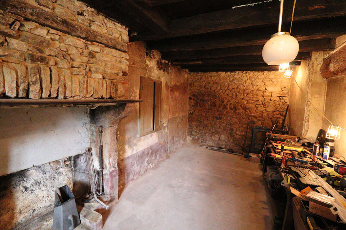 Maison à SAINT-SORNIN-LEULAC