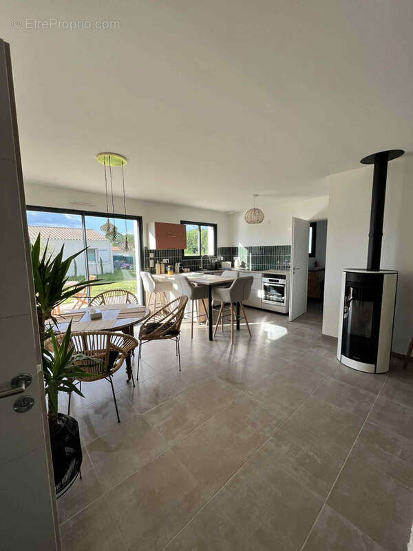 Maison à PORT-D'ENVAUX