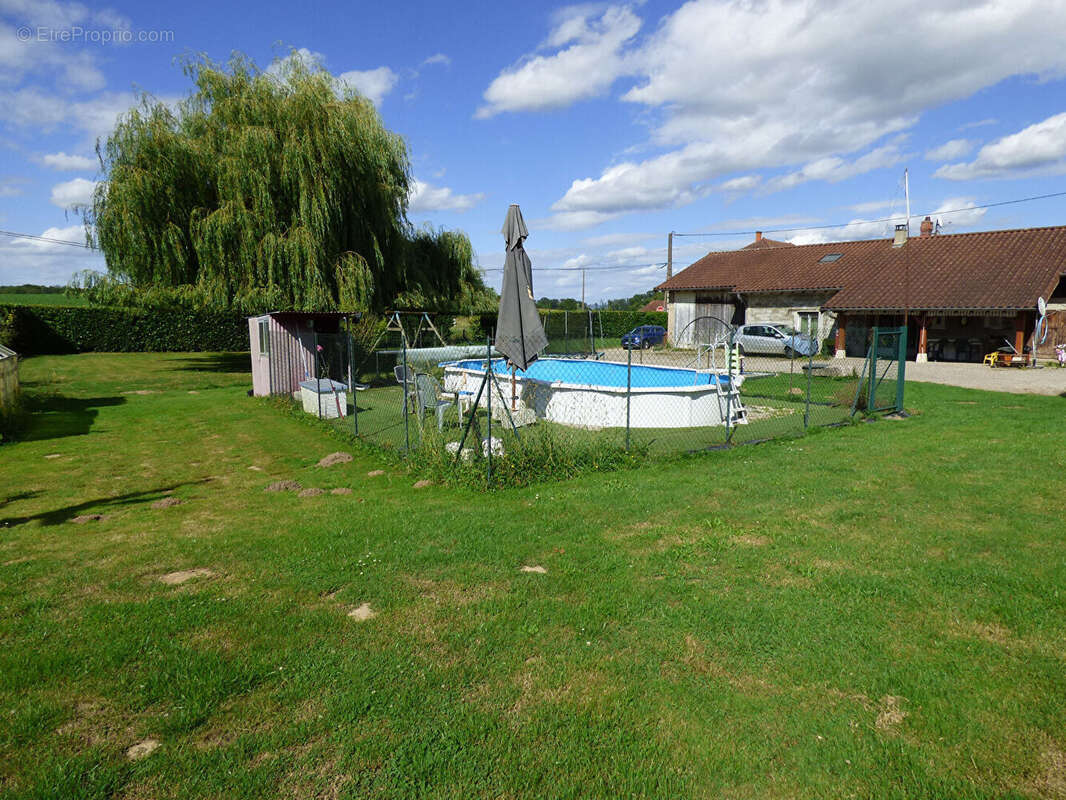 Maison rénovée 131 m² ?4 chambres, dépendances,3 117 m² de terrain - photo 2